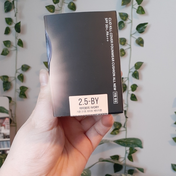 Clio Kill Cover Founwear Cushion Foundation in 2.5 Ivory - Picture 2 of 5